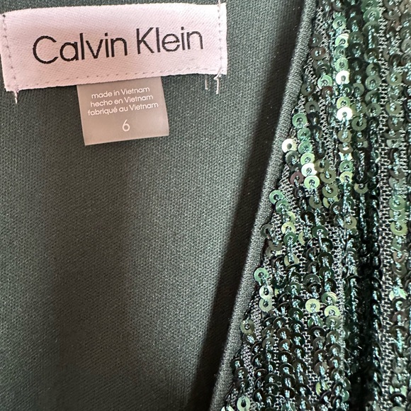 CALVIN KLEIN Green Sequins VNeck Holiday 3/4 Sleeves Dress Size 6 BNWT - Picture 4 of 9